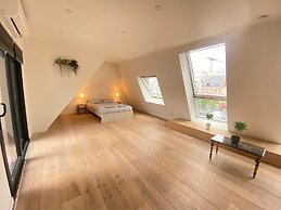 12-guest Apartment on the Main Square