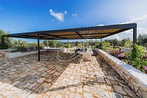 TD Trullo Lumina Boutique Luxury Trulli With Pool