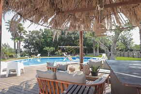 TD Trulli Bruco Large Pool for Family Fun