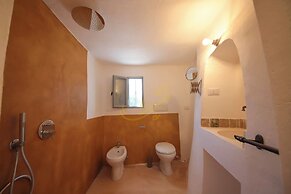 TD Trulli Chiara Tastefully Decorated With Pool