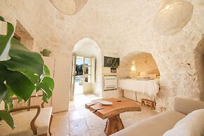 TD Trulli di Carole Renovated Trulli With Pool
