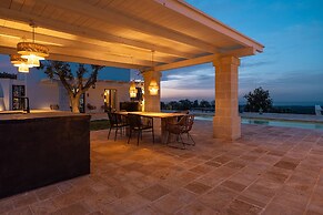TD Apulianretreat Scenic Villa With Hammam & Pool