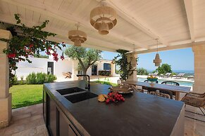 TD Apulianretreat Scenic Villa With Hammam & Pool