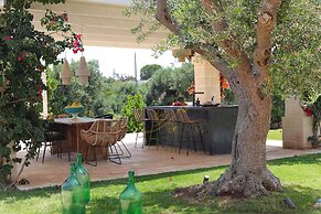 TD Apulianretreat Scenic Villa With Hammam & Pool