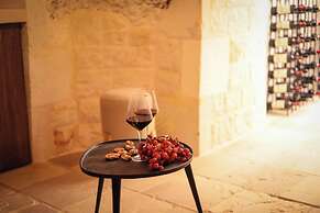 TD Trullo Titiro Vineyard, Wine Cellar & Pool