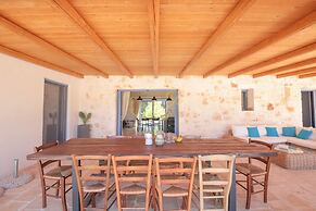 TD Villa e Trulli il Bergamotto W/pool & Med/c..
