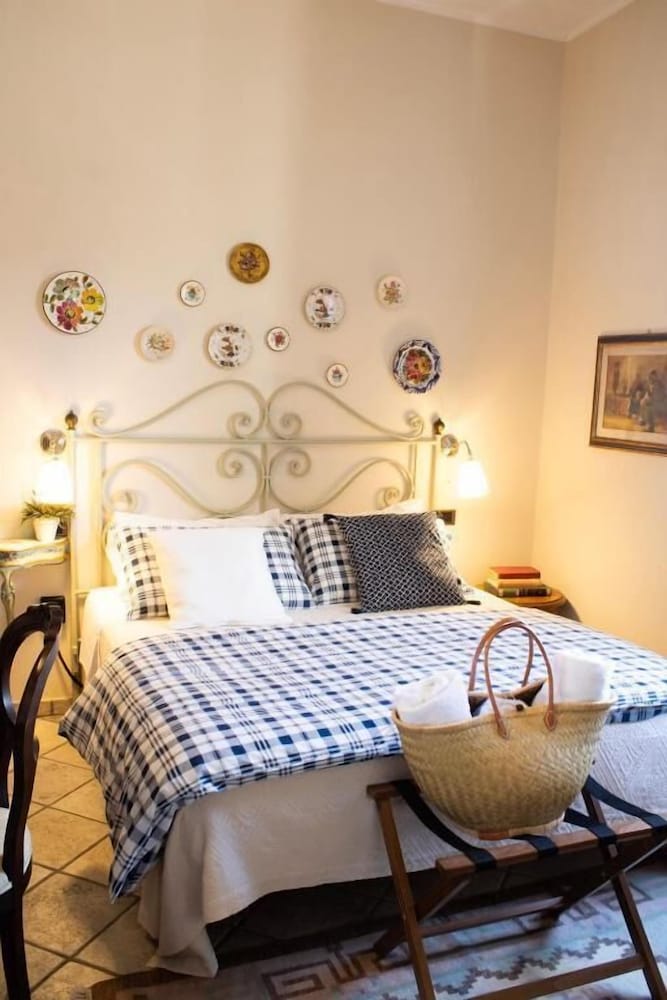 Boutique Hotel Fox's Inn