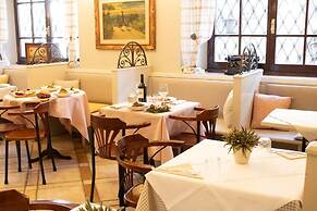 Boutique Hotel Fox's Inn
