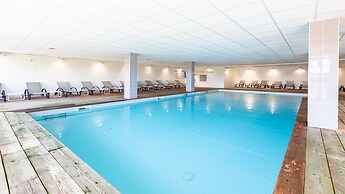 Coastal Apartment Stay for 4