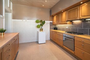 Large Antwerp City Center Apartments2bbkns