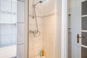 Large Antwerp City Center Apartments2bbkns