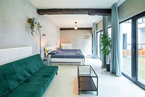 Antwerp Central 1br/7p Apartment