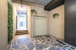 Antwerp Central 1br/7p Apartment