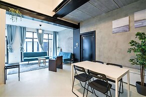 Antwerp Central 1br/7p Apartment