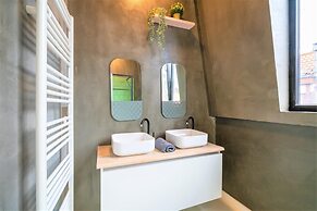 Antwerp Central 1br/7p Apartment
