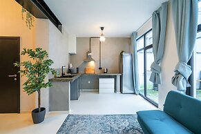 Antwerp Central 1br/7p Apartment