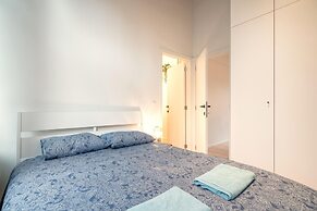 Apartment for 6 With Antwerp City Views
