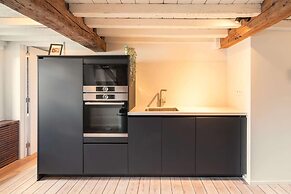 Apartment for 6 With Antwerp City Views