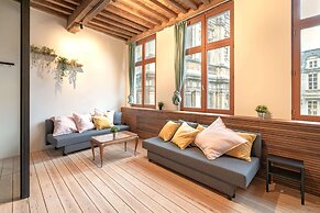 Apartment for 6 With Antwerp City Views