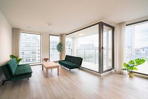 Premium City Retreat With Balcony for 12