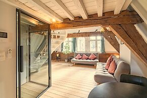Loft-style Duplex at Hendrik Square