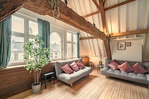 Loft-style Duplex at Hendrik Square