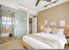 Zen Bayside Seaview - Balcony - Shared Pool