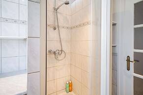 Large Antwerp City Center Apartments3bbns