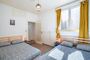 Large Antwerp City Center Apartments3bbns