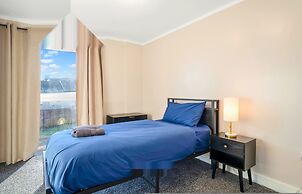 Spacious 4BR City Centre Apartment Dundee