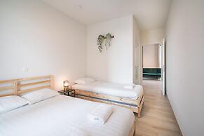 Opera Square Family Apartment for 10 Guests