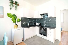 Charming 1-bedroom Apartment in Antwerp