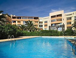 Cap D'agde Large Beach Stay for Eight