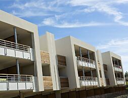 Spacious Marina Stay for Six