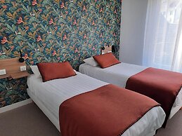 Louis Hotel