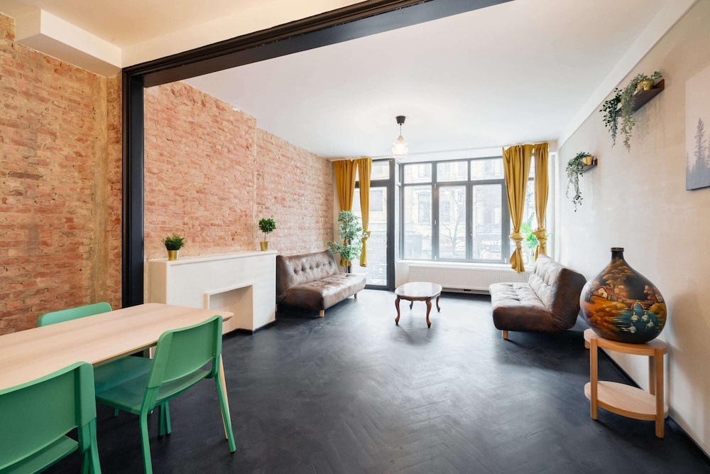 Grand Central Station Two Bedroom Apartment