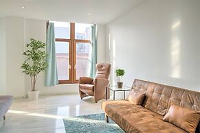9-persons Apartment in Centre of Antwerp