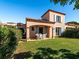 Group Retreat With Four Bedrooms