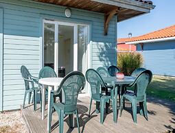 Home for 8 With Pool and Sauna