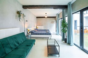 Antwerp Central 1br/7p Apartment