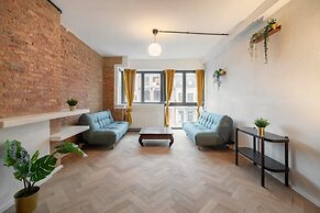 Very Large Central Station 3br/14p Apartment