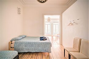 Charming Bright Stone Lodge