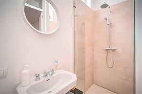 Charming Bright Stone Lodge