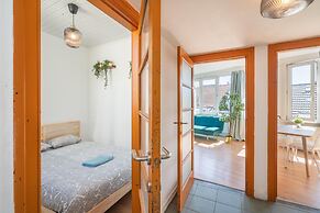 Large Antwerp City Center Apartments2bbkwi-fi