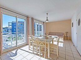 Beach Flat With Pool