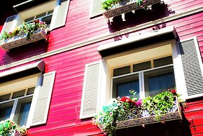 Balat Side Apart