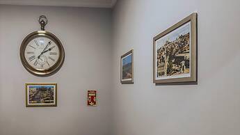 Balat Side Apart