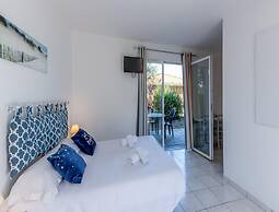 Modern Studio in Parentis-en-born