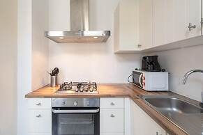 Spacious 11-person Stay in Antwerp