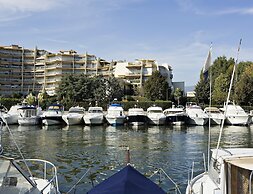 Marina Apartment With Terrace